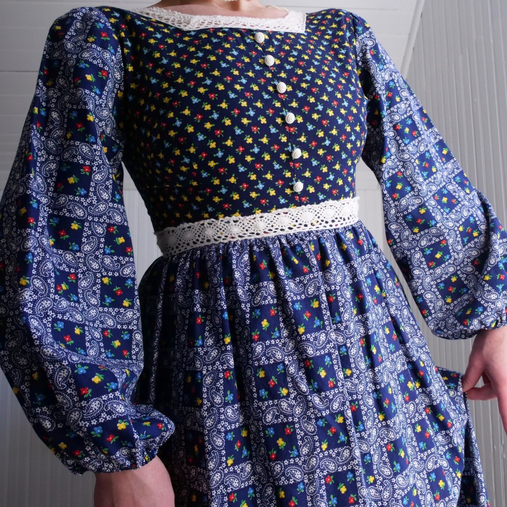 Great vintage 70s calico‎ print maxi peasant dress